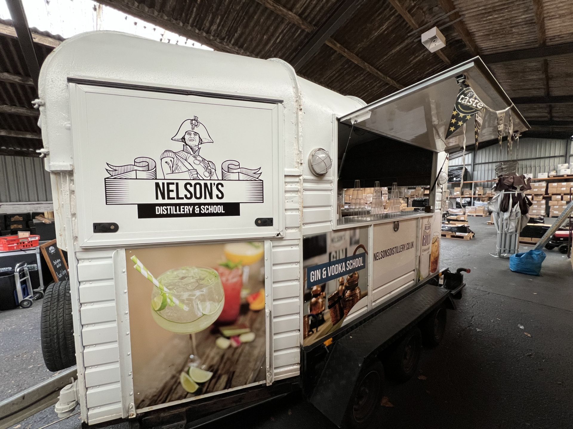 Mobile Horse / Rice Box Bar Trailer